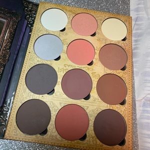 Lunatick Cosmetics Labs pro contour palette 1